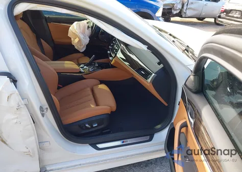 2022 BMW 540 I из США, поврежденный, VIN WBA53BJ09NWX53275